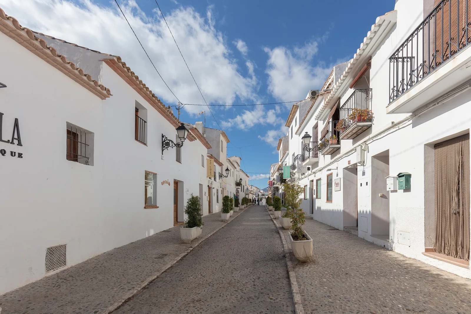 Buying in Spain as a Norwegian Buyer: Outside the EU, Inside the Rules